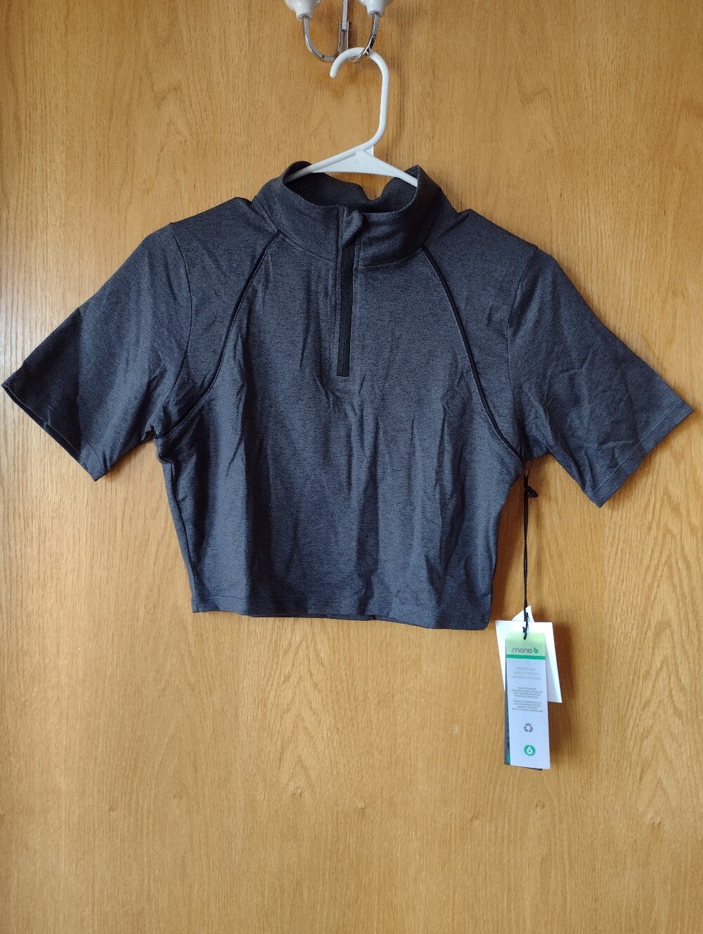 Mono B Green Crop Top Size Medium